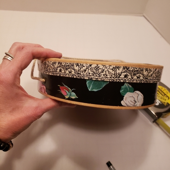 Decoupaged Upcycled Vintage Oval Box , Black with Roses - Picture 9 of 12